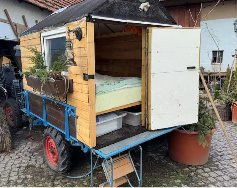 Farm stay Schaeferwagen Own Sleeping Bag Gemeinschaftsbad Free Wifi